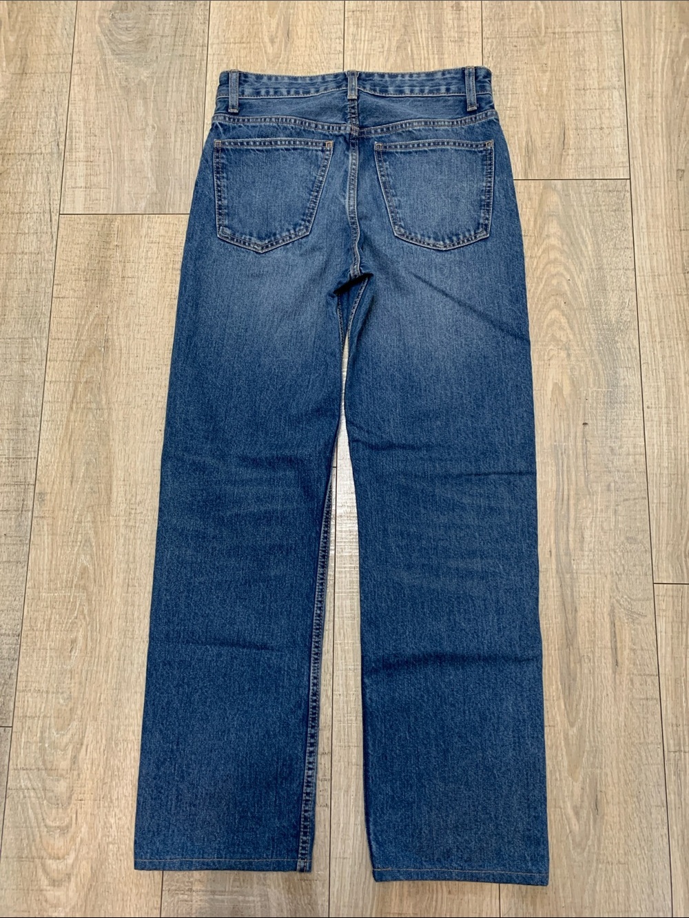 Zara Classic Blue Denim Jeans with contrast Gold Stitching - Picture 6 of 8
